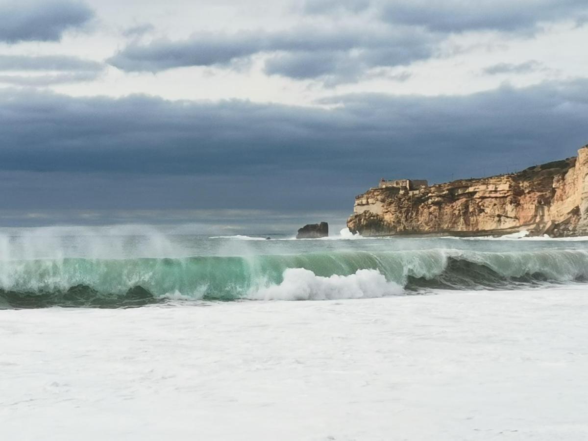 Casa Na Onda Subvila Appartement Nazaré Buitenkant foto